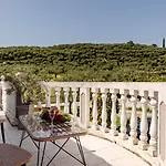 Eleni\'S Apartment Top Floor